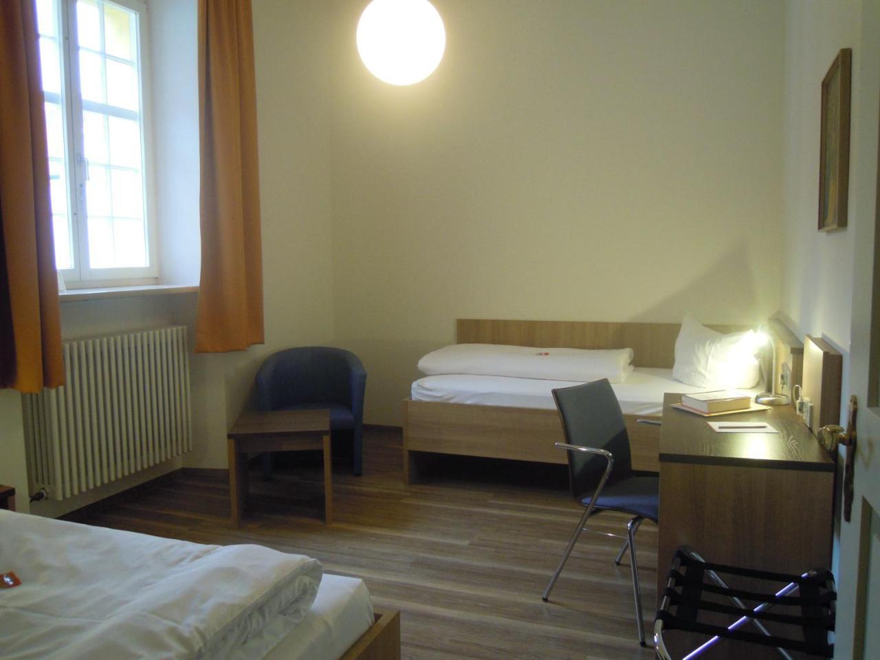 Tagungshaus Im Kloster Neresheim Hotel Luaran gambar